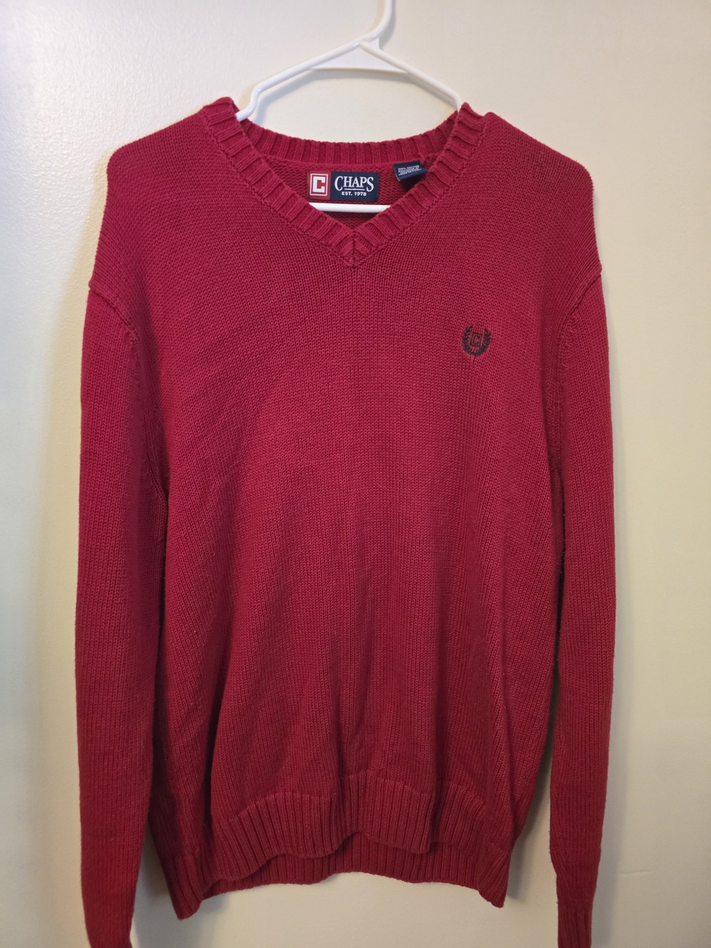 Chaps Men's Bright Red V-Neck Sweater